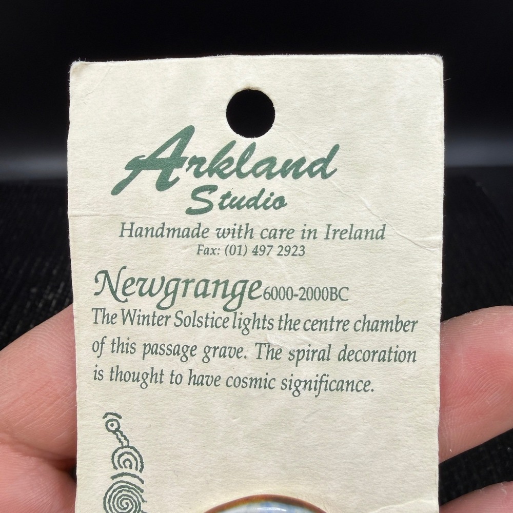 Arkland Studio Newgrange Ceramic Brooch Ireland Celtic Triple Spiral Pin NEW - Picture 4 of 7